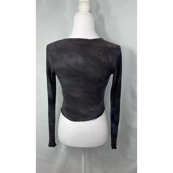 Honey Punch Tie Dye Cropped Knit Sweater
725 - Picture 4 of 8